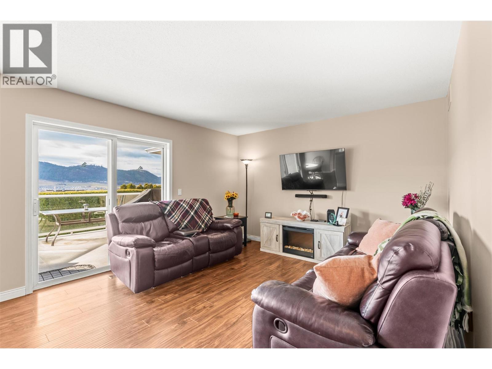 7064 Amber Drive, Vernon, British Columbia  V1H 1P4 - Photo 12 - 10379788