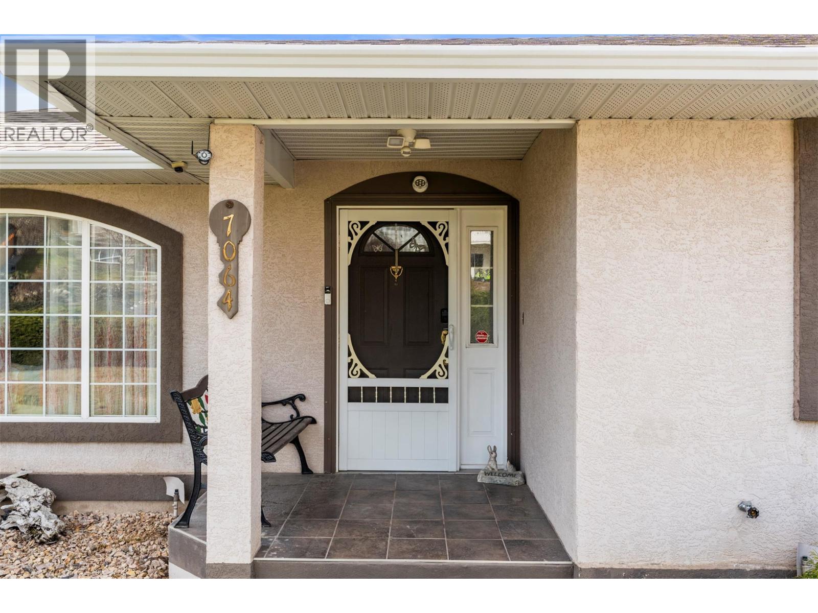7064 Amber Drive, Vernon, British Columbia  V1H 1P4 - Photo 4 - 10379788
