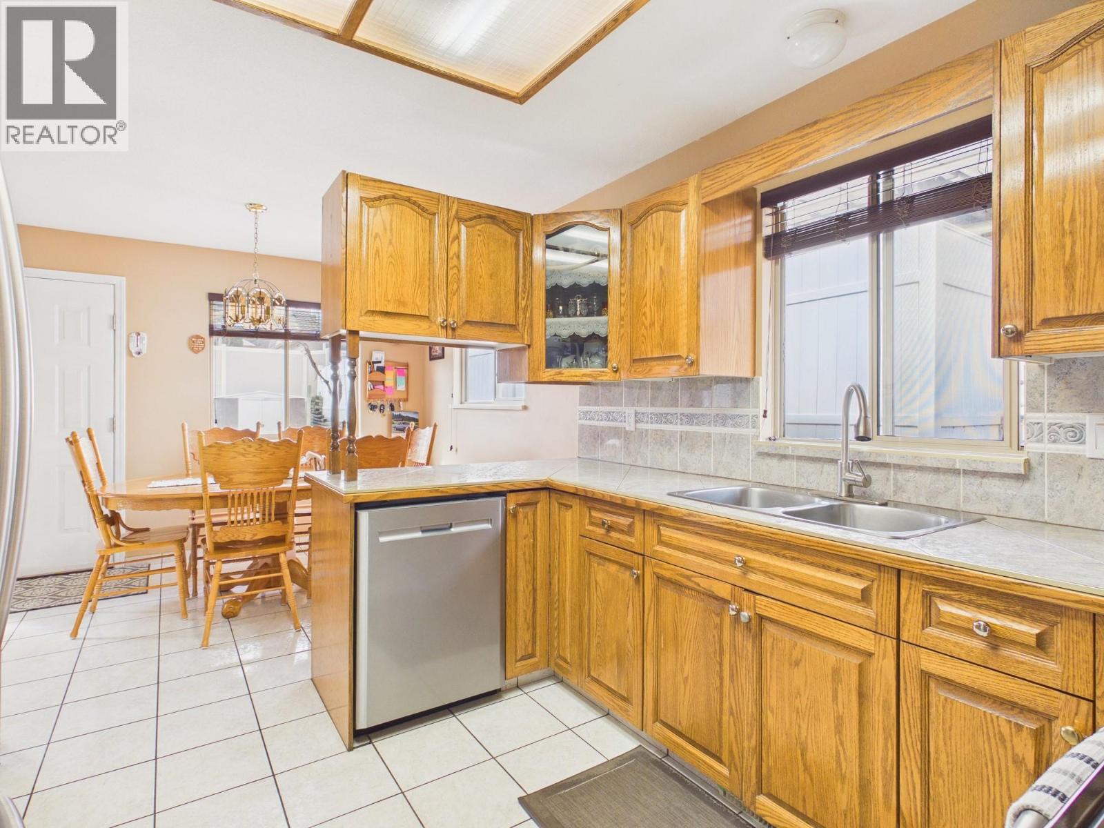 12102 Golf Course Drive, Osoyoos, British Columbia  V0H 1V4 - Photo 11 - 10380053