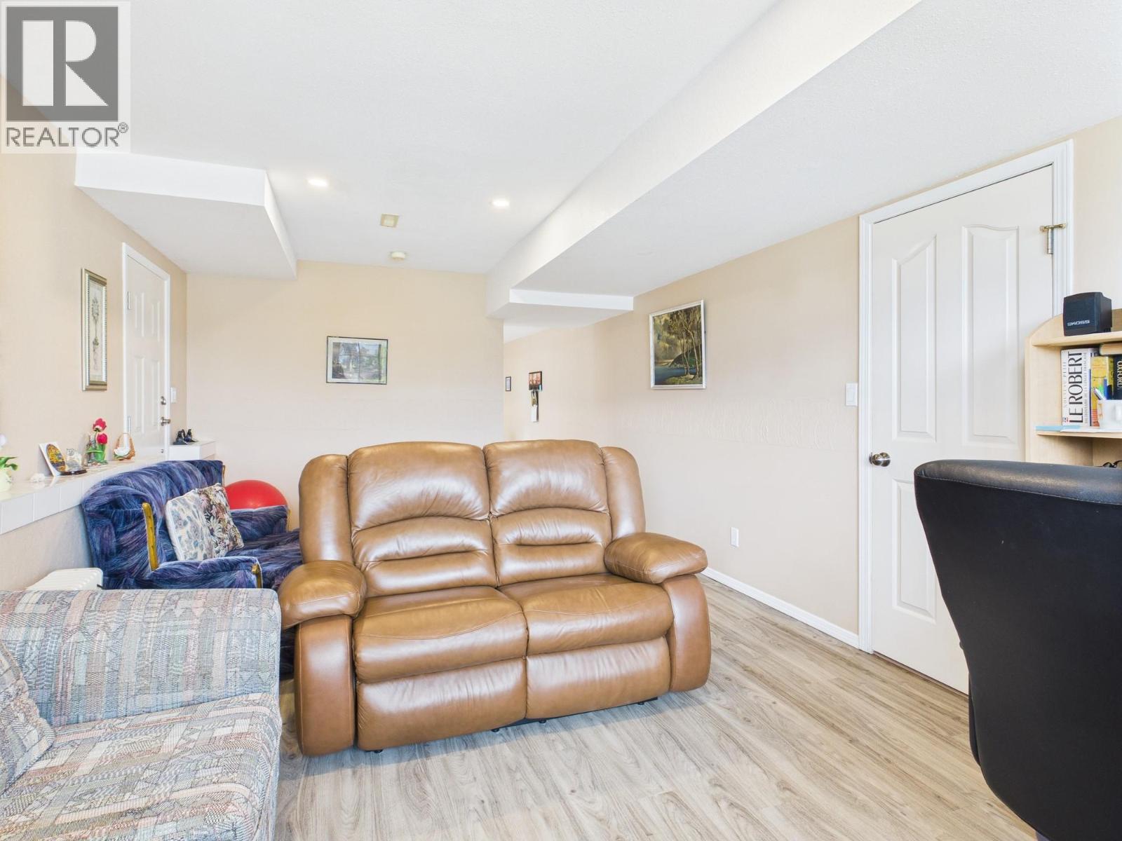 12102 Golf Course Drive, Osoyoos, British Columbia  V0H 1V4 - Photo 37 - 10380053