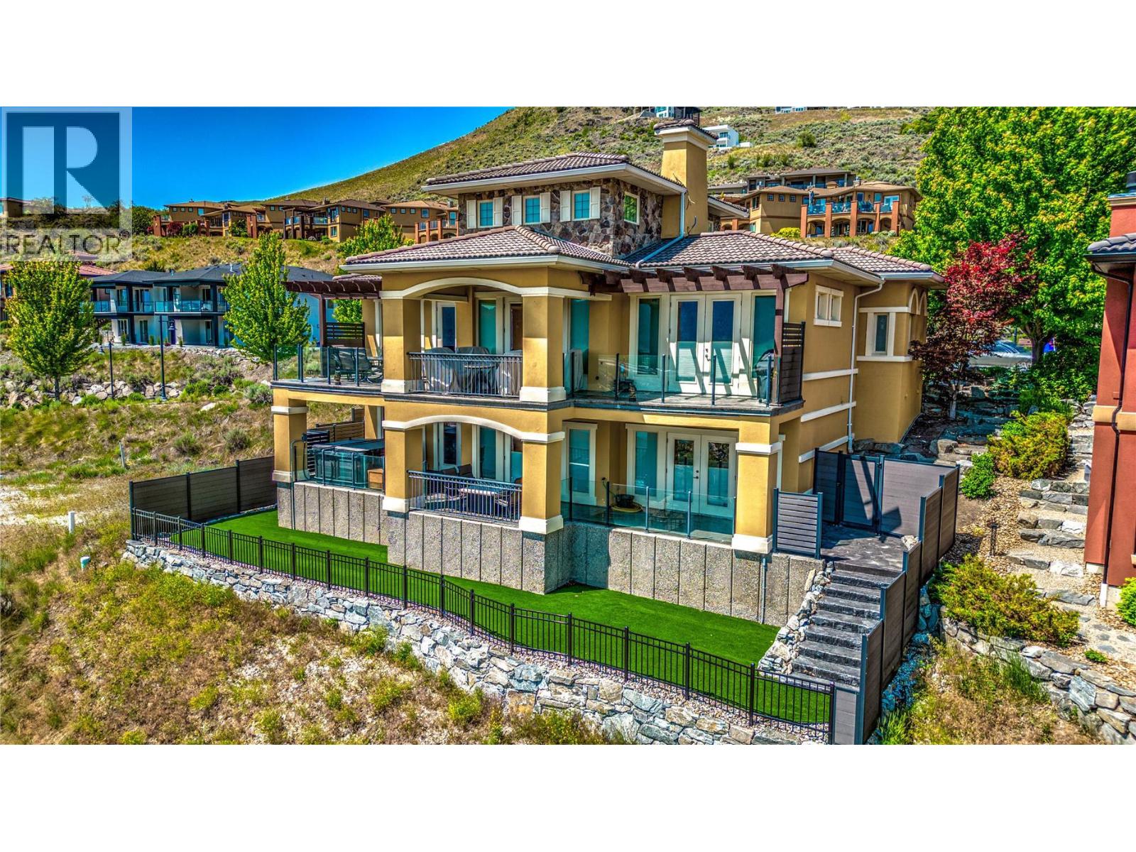 304 Cordon Place, Vernon, British Columbia  V1A 1Z9 - Photo 2 - 10380429