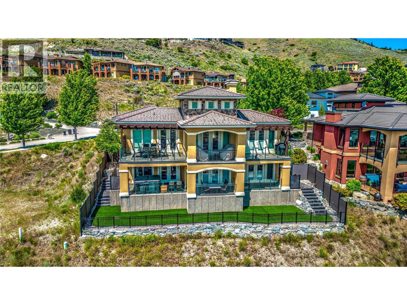 304 Cordon Place, Vernon, British Columbia  V1A 1Z9 - Photo 4 - 10380429