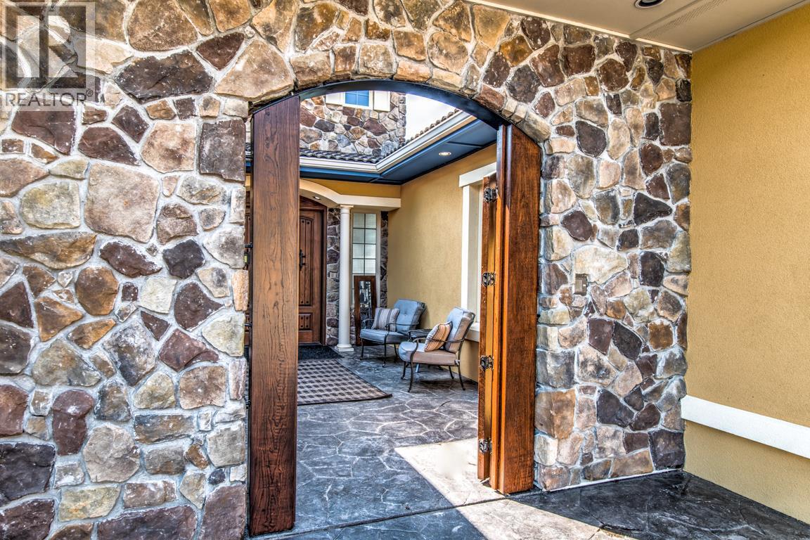 304 Cordon Place, Vernon, British Columbia  V1A 1Z9 - Photo 8 - 10380429