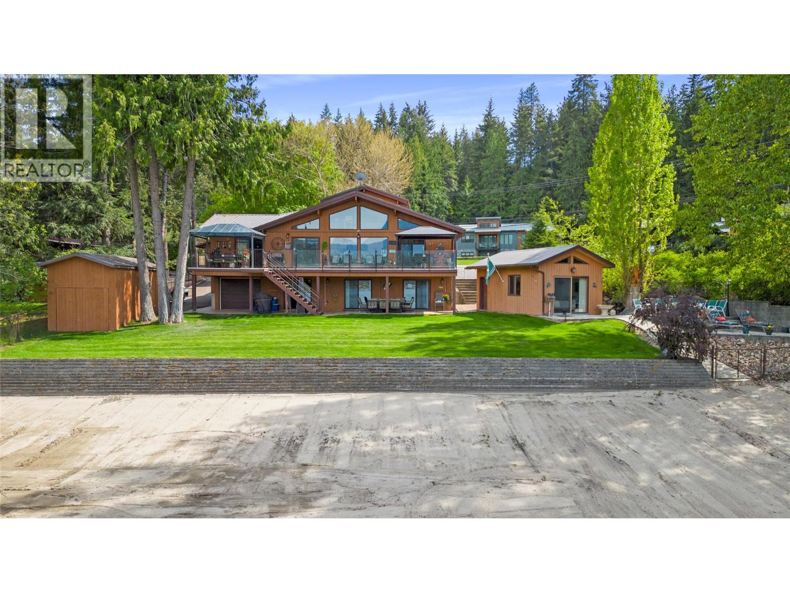 2647 Blind Bay Road, Blind Bay, British Columbia  V0E 1H1 - Photo 2 - 10380353