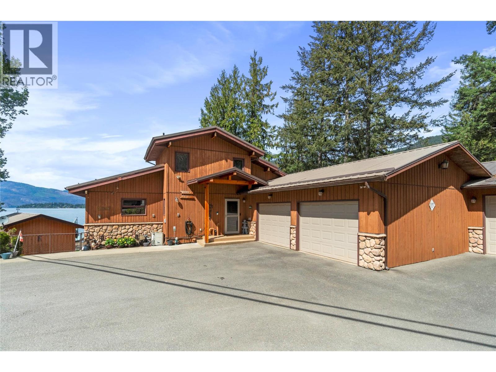 2647 Blind Bay Road, Blind Bay, British Columbia  V0E 1H1 - Photo 5 - 10380353