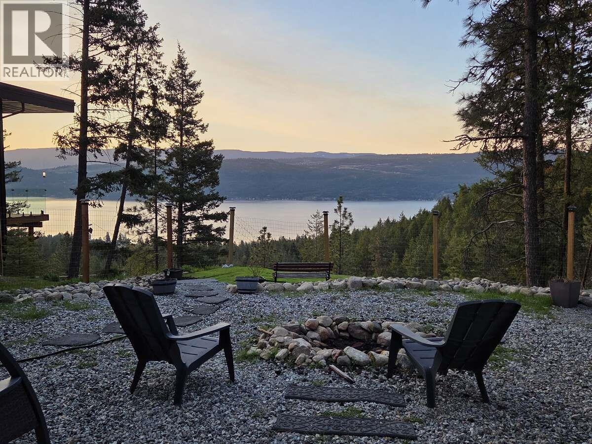 10795 Westshore Road, vernon, British Columbia