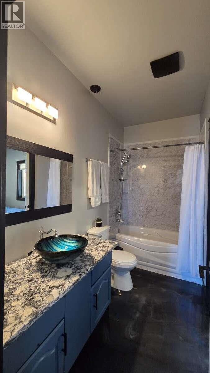 10795 Westshore Road, Vernon, British Columbia  V1H 2C3 - Photo 26 - 10380470