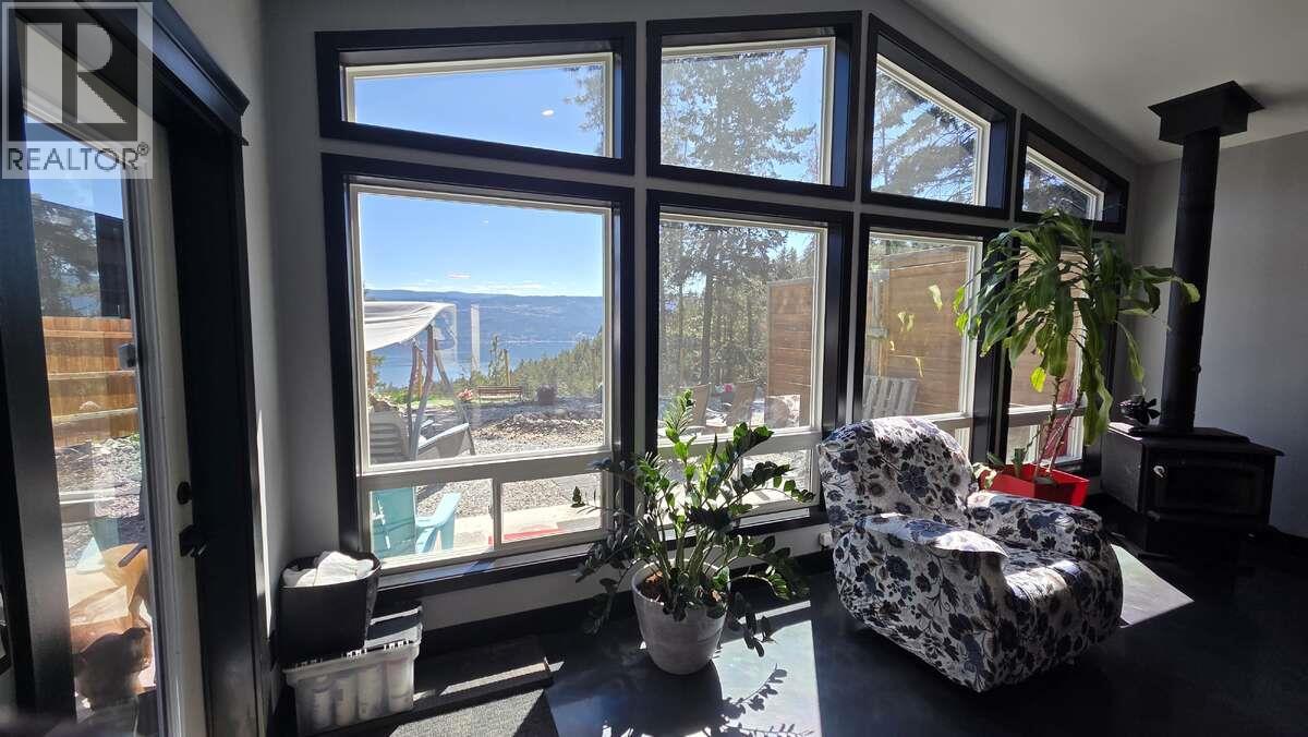 10795 Westshore Road, Vernon, British Columbia  V1H 2C3 - Photo 5 - 10380470