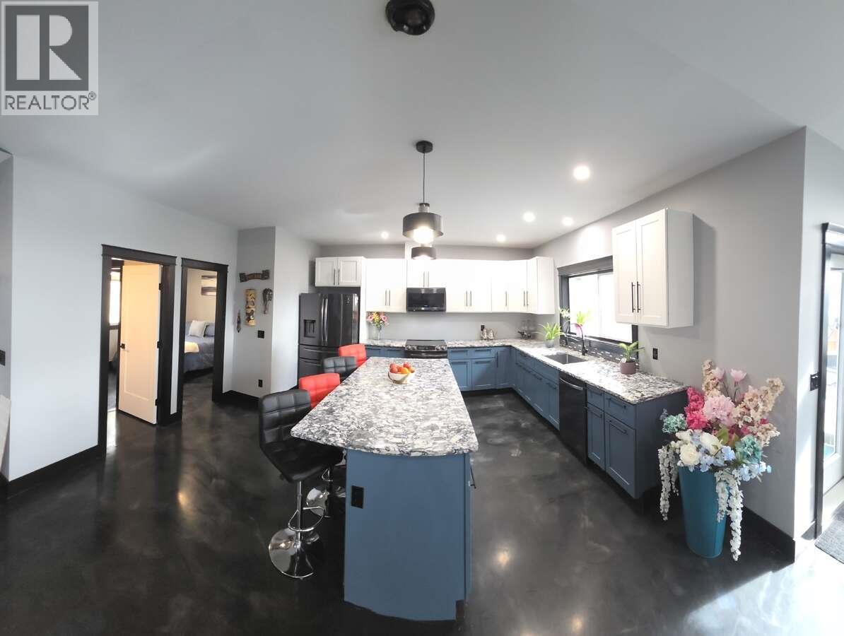 10795 Westshore Road, Vernon, British Columbia  V1H 2C3 - Photo 9 - 10380470