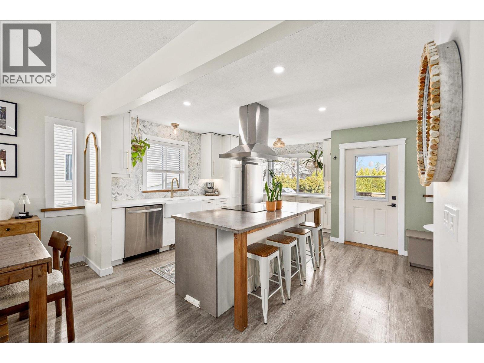1872 Millard Court, Kelowna, British Columbia  V1V 1R2 - Photo 4 - 10380261