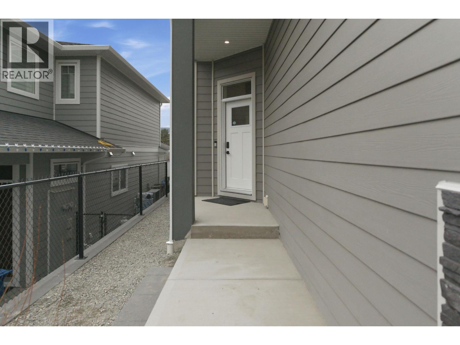 3355 Hawks Crescent, Westbank, British Columbia  V4T 0A7 - Photo 3 - 10379670