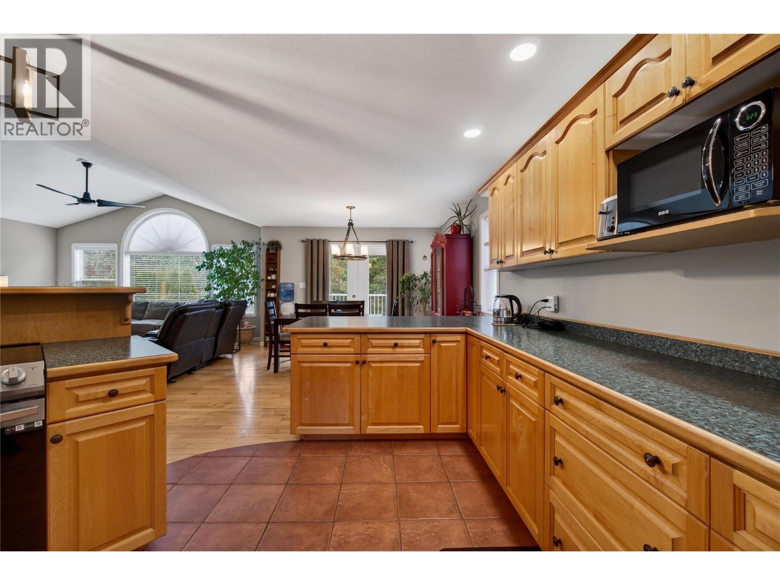2823 Rose Dale Place, Blind Bay, British Columbia  V0E 1H1 - Photo 14 - 10379594