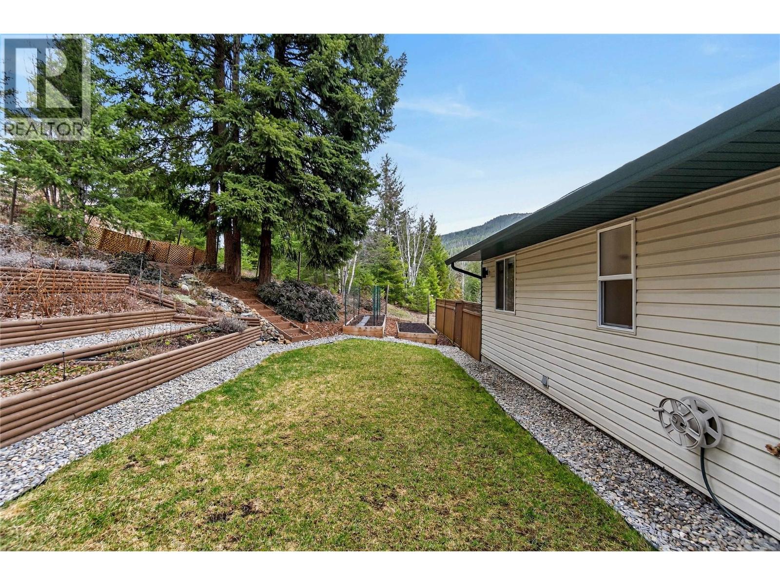 2823 Rose Dale Place, Blind Bay, British Columbia  V0E 1H1 - Photo 6 - 10379594