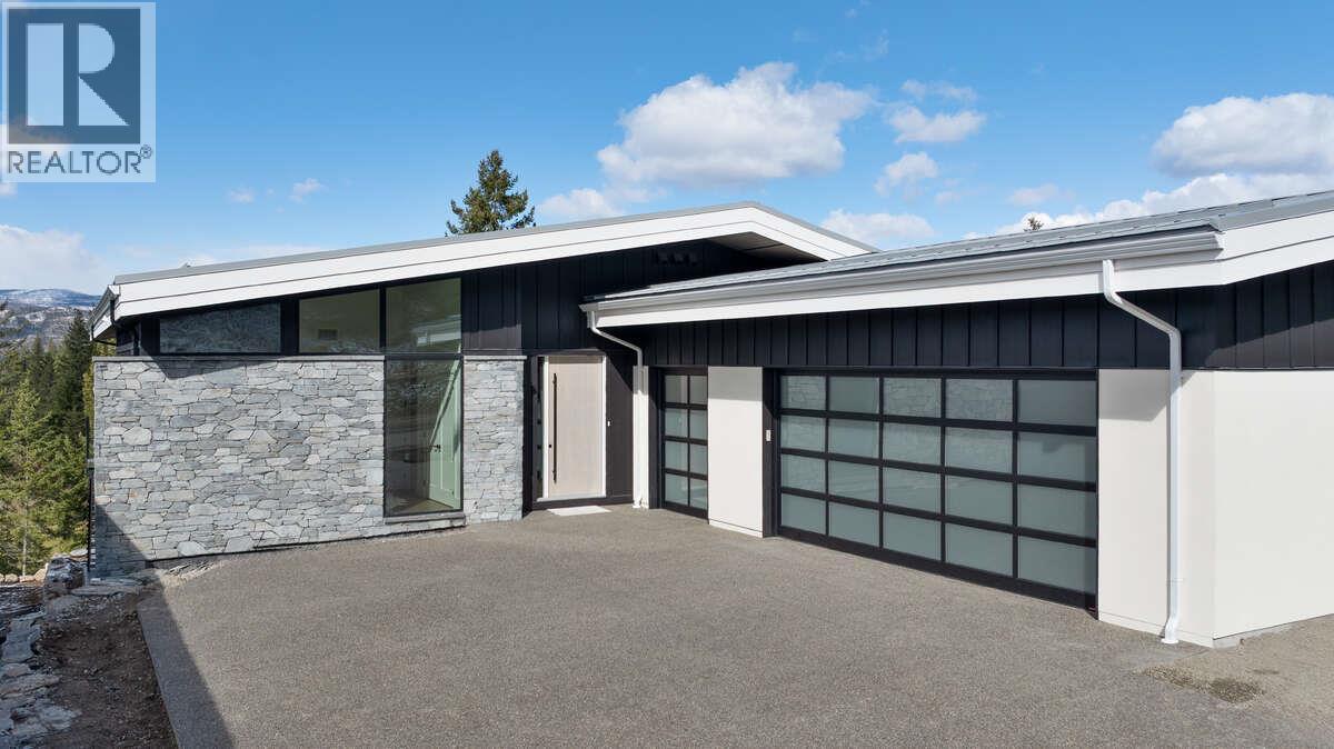 866 Predator Ridge Drive, vernon, British Columbia