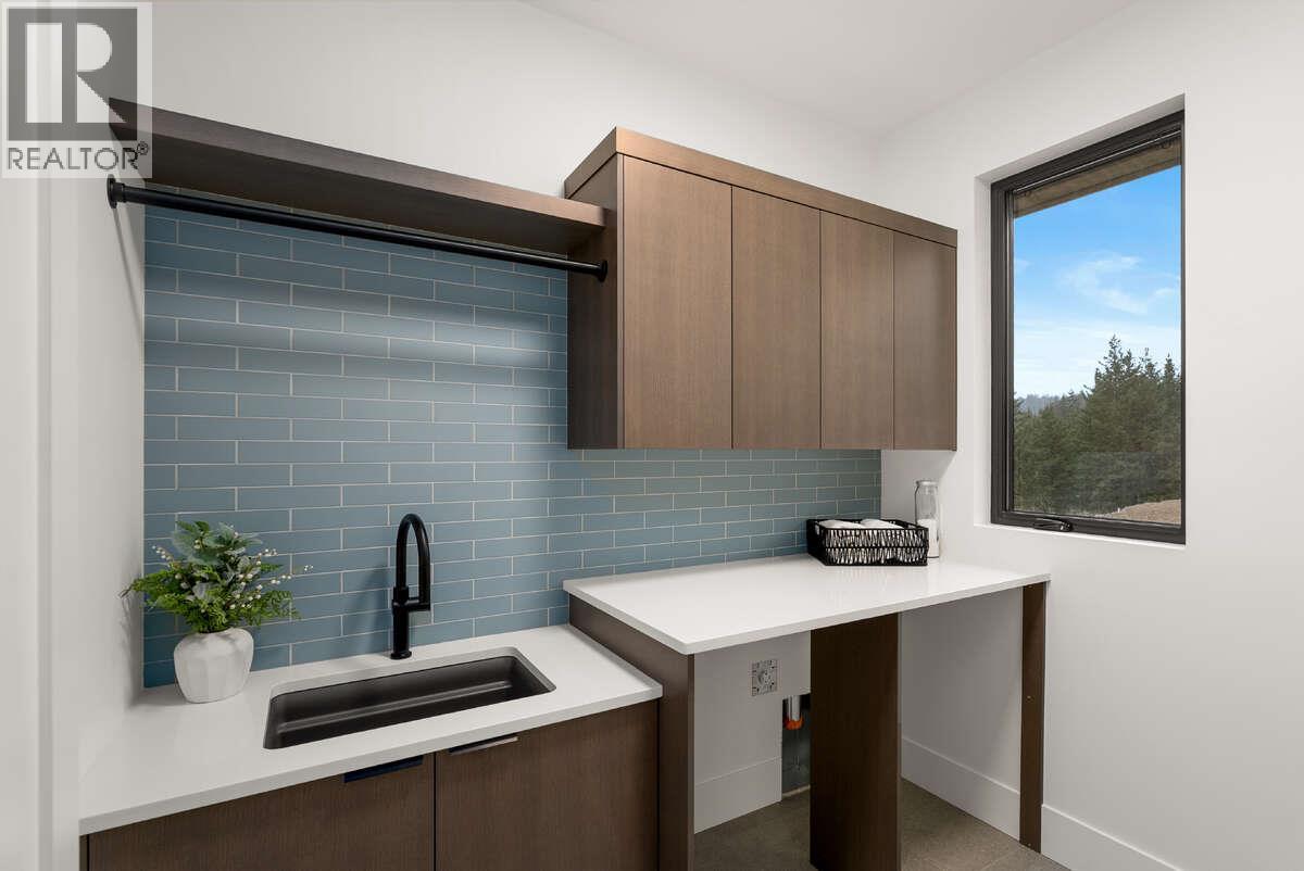 866 Predator Ridge Drive, Vernon, British Columbia  V1H 1G4 - Photo 22 - 10380484