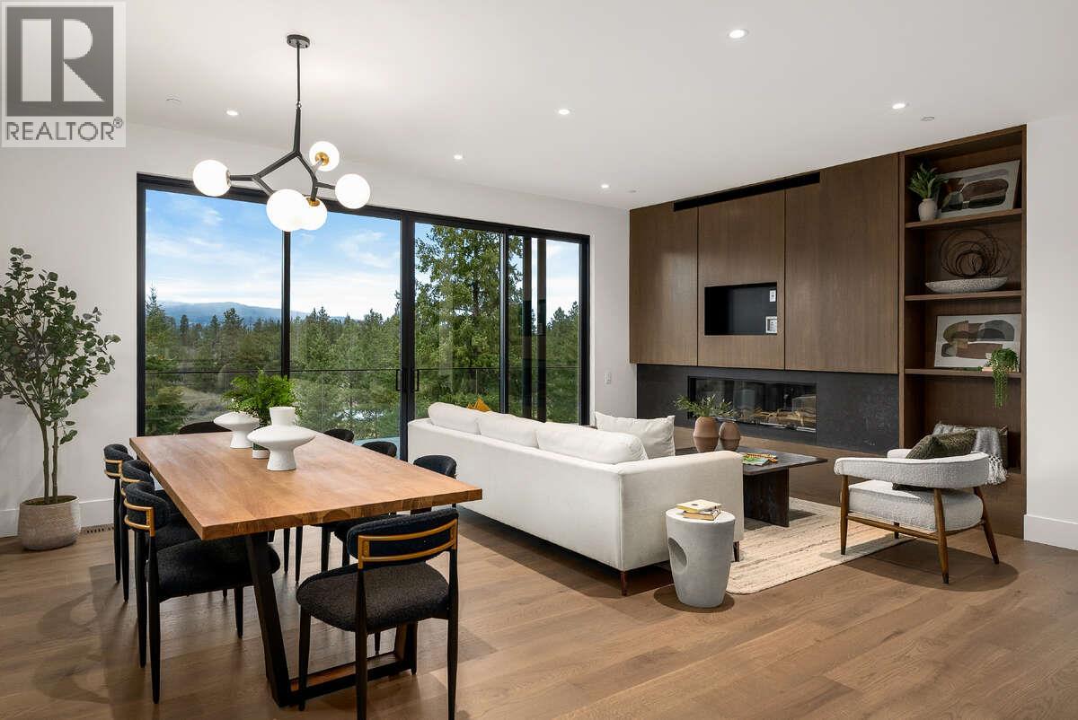 866 Predator Ridge Drive, Vernon, British Columbia  V1H 1G4 - Photo 4 - 10380484
