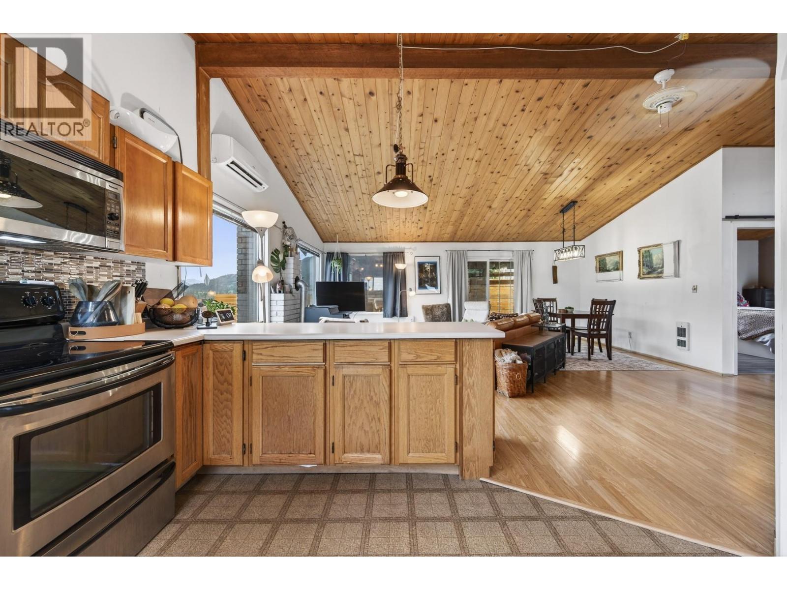 359 Mountainview Road, Lillooet, British Columbia  V0K 1V0 - Photo 12 - 10380404