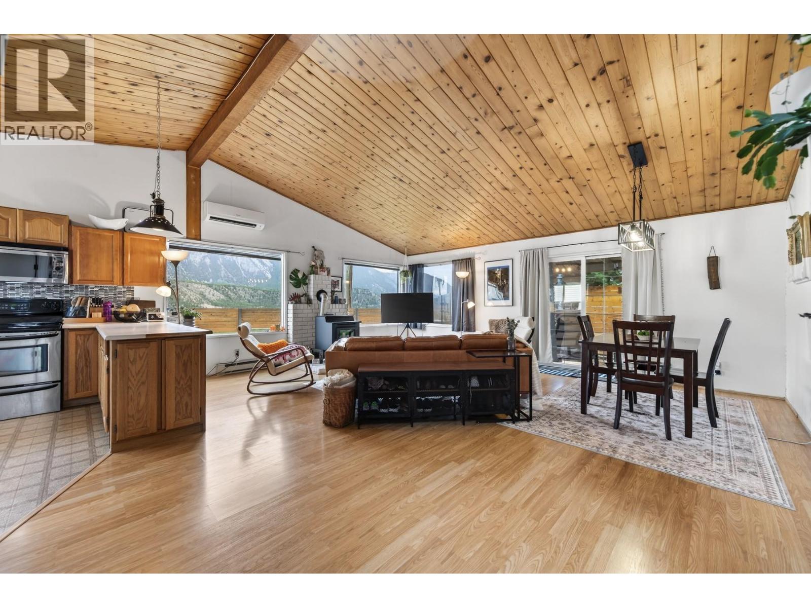 359 Mountainview Road, Lillooet, British Columbia  V0K 1V0 - Photo 5 - 10380404