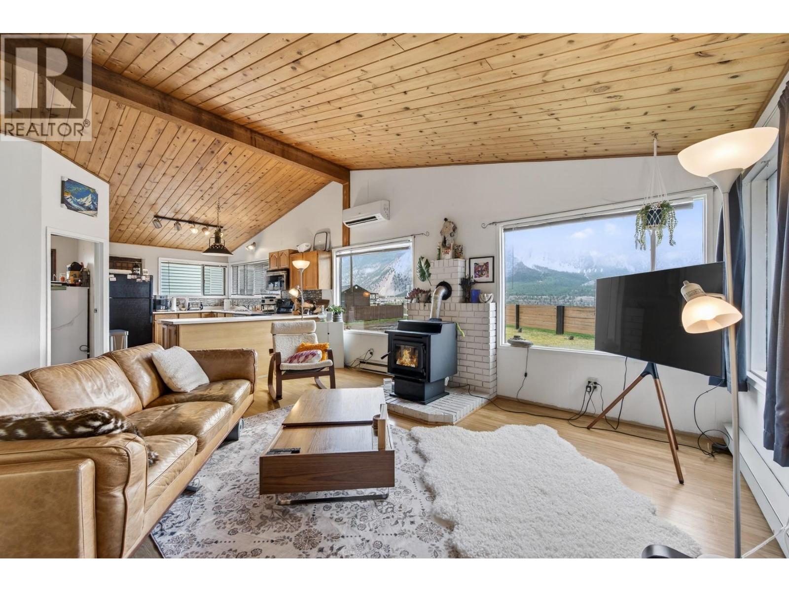 359 Mountainview Road, Lillooet, British Columbia  V0K 1V0 - Photo 6 - 10380404