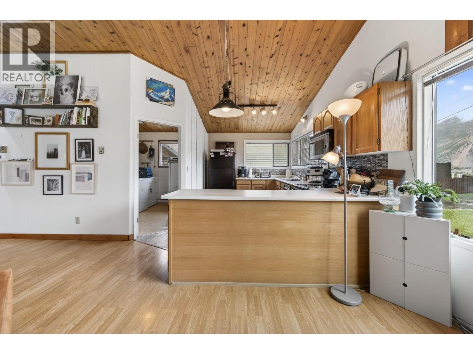 359 Mountainview Road, Lillooet, British Columbia  V0K 1V0 - Photo 8 - 10380404