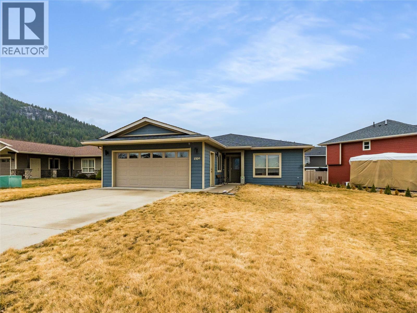 1509 Grandview Drive, Castlegar, British Columbia  V1N 4X7 - Photo 1 - 10380345