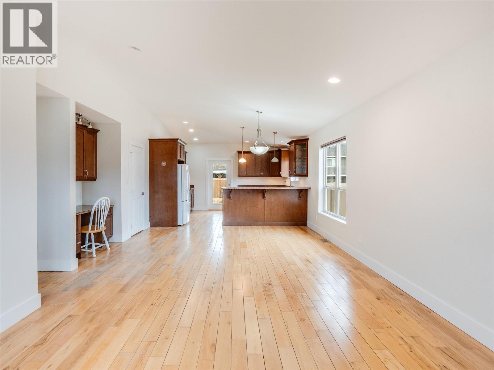 1509 Grandview Drive, Castlegar, British Columbia  V1N 4X7 - Photo 12 - 10380345