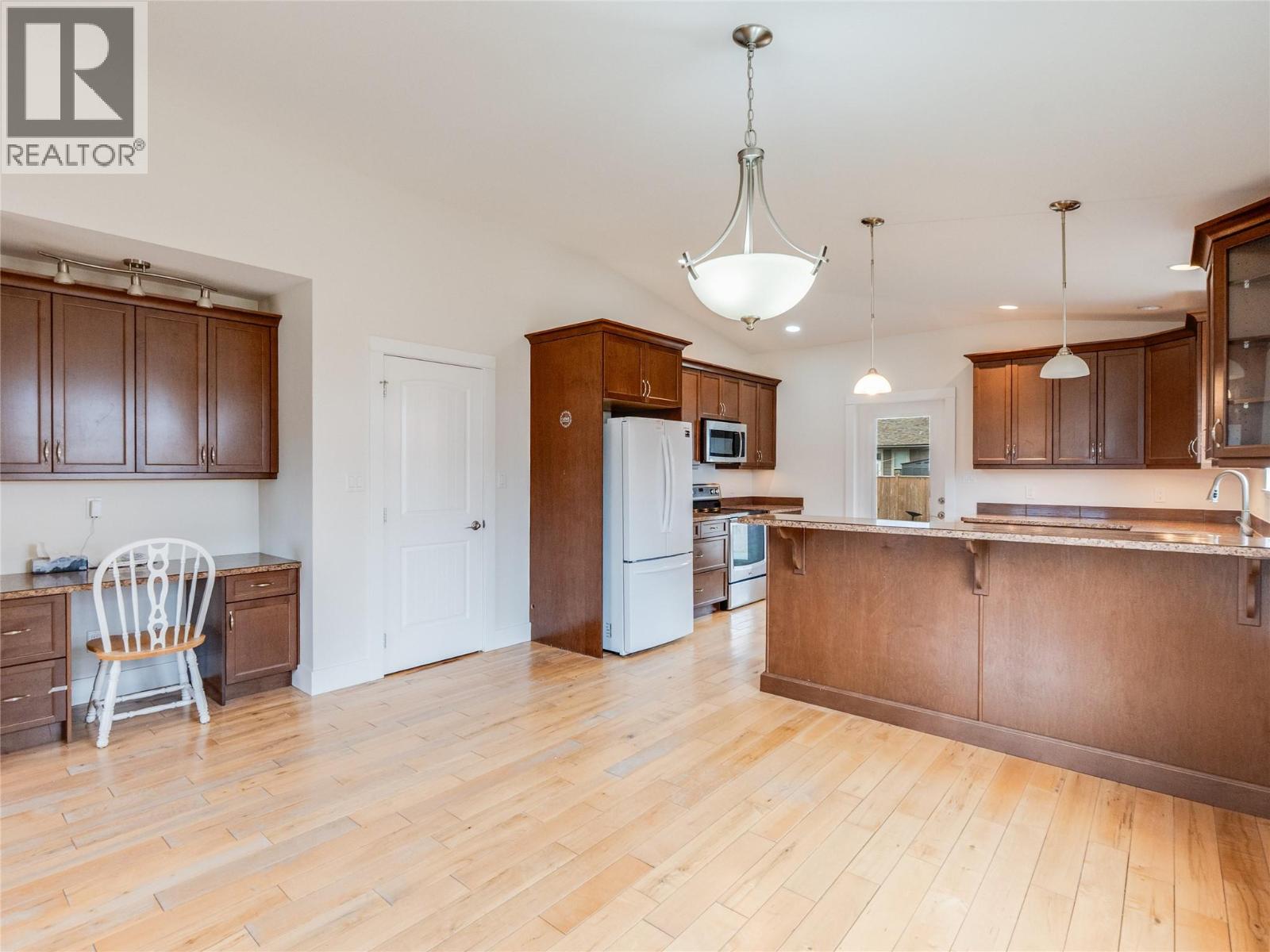 1509 Grandview Drive, Castlegar, British Columbia  V1N 4X7 - Photo 14 - 10380345
