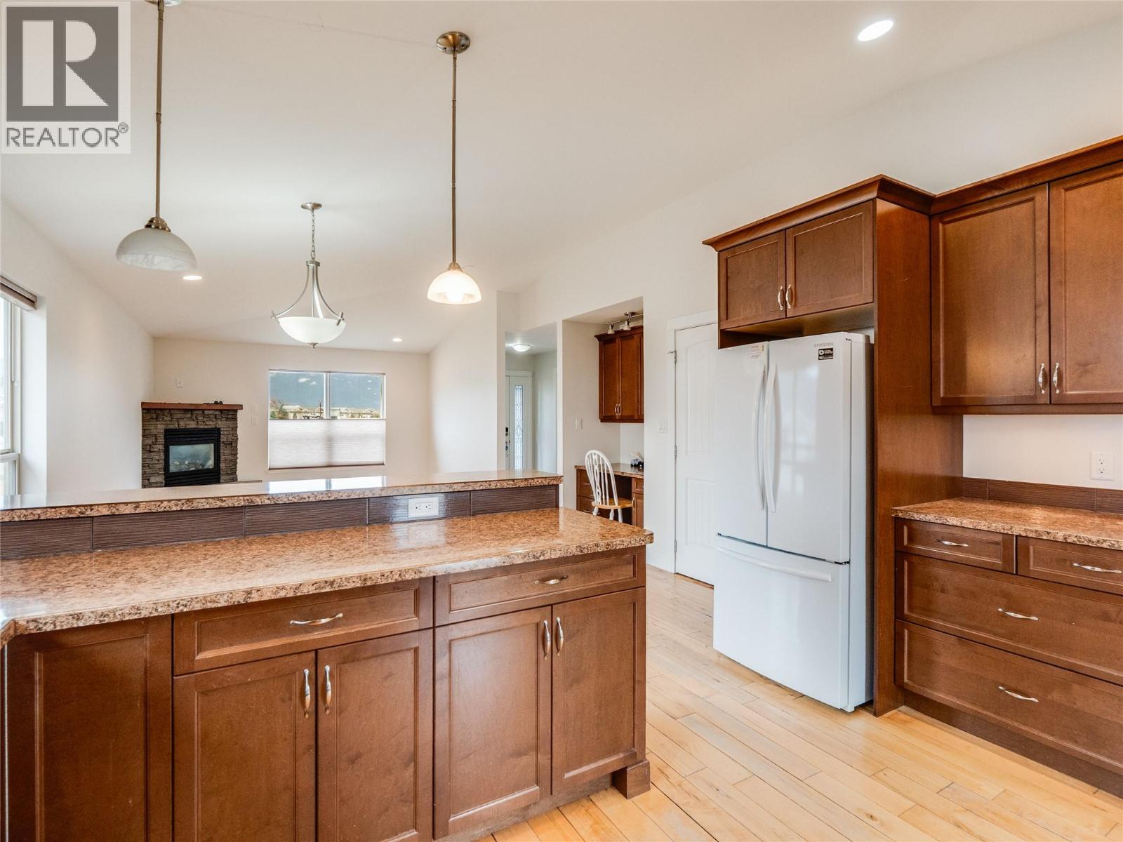 1509 Grandview Drive, Castlegar, British Columbia  V1N 4X7 - Photo 18 - 10380345