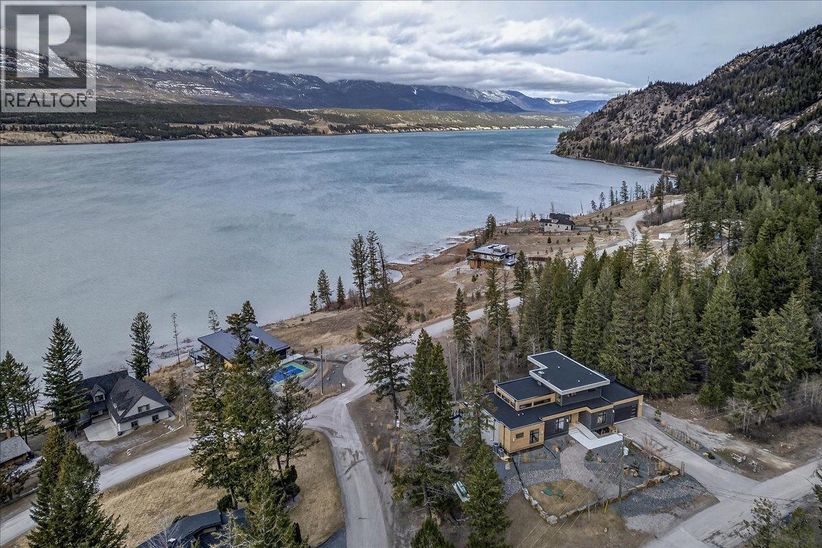 8799 Grainger Road, Canal Flats, British Columbia  V0B 1B0 - Photo 86 - 10380333