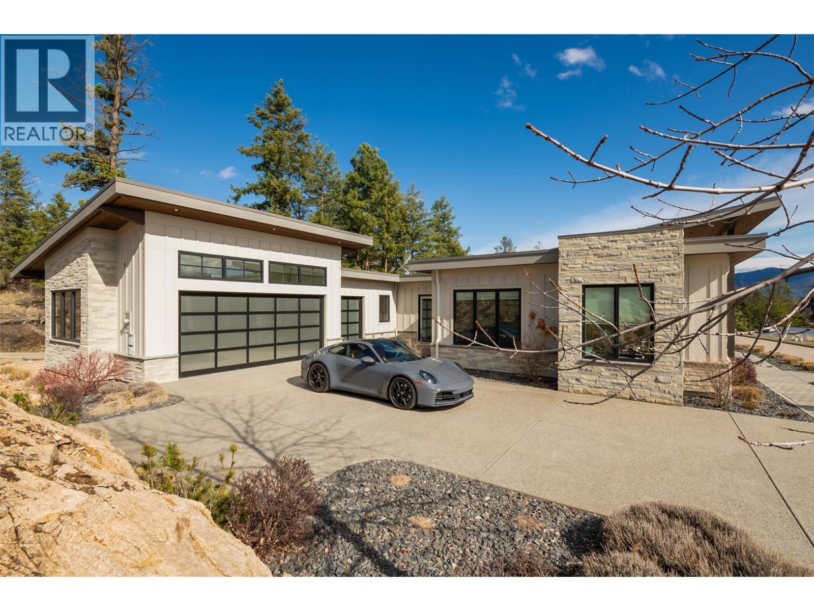 683 Havencrest Court, Vernon, British Columbia  V1H 2L9 - Photo 3 - 10379506