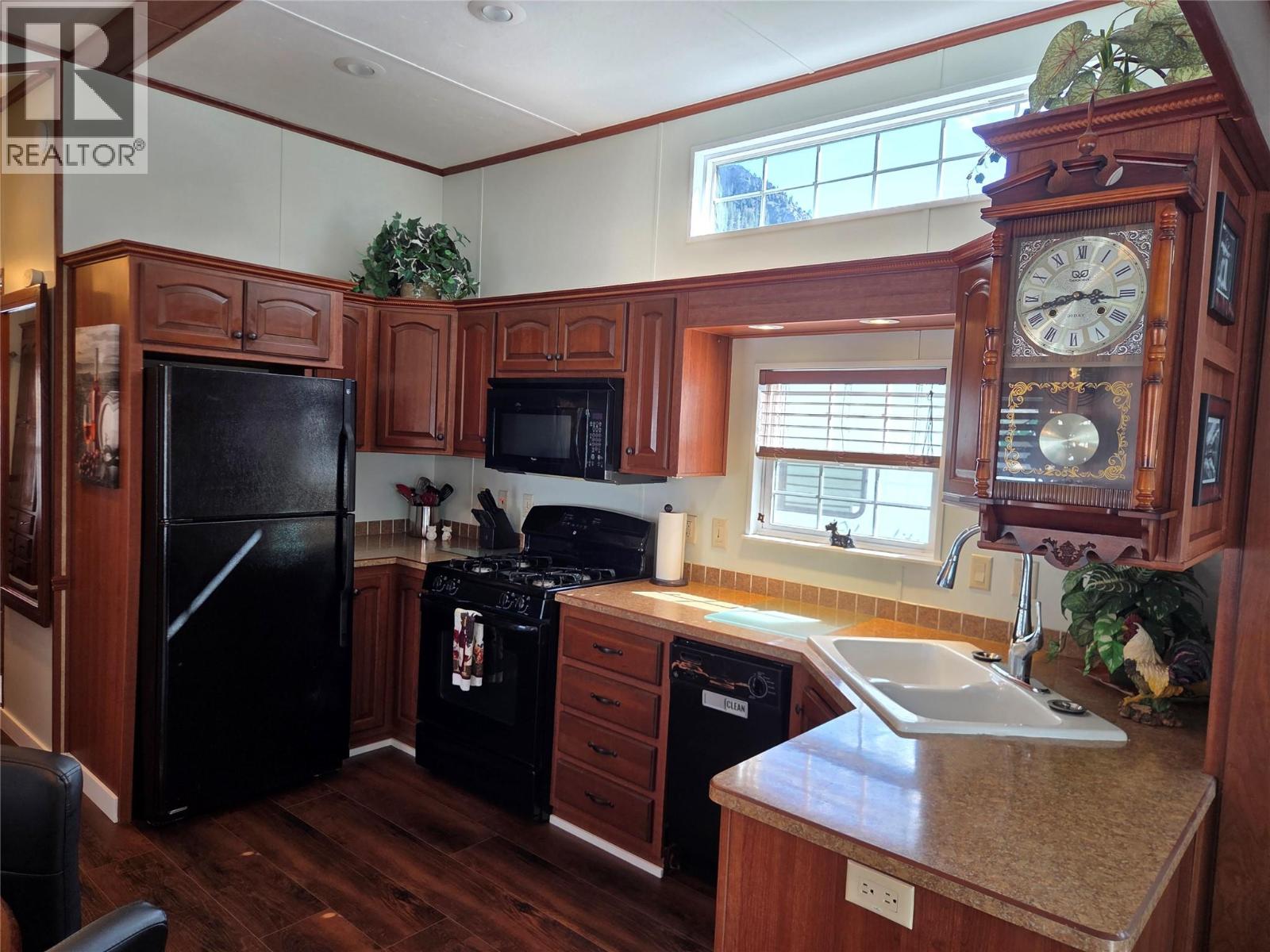 4354 Highway 3 Unit# 103, Keremeos, British Columbia  V0X 1N1 - Photo 4 - 10380483