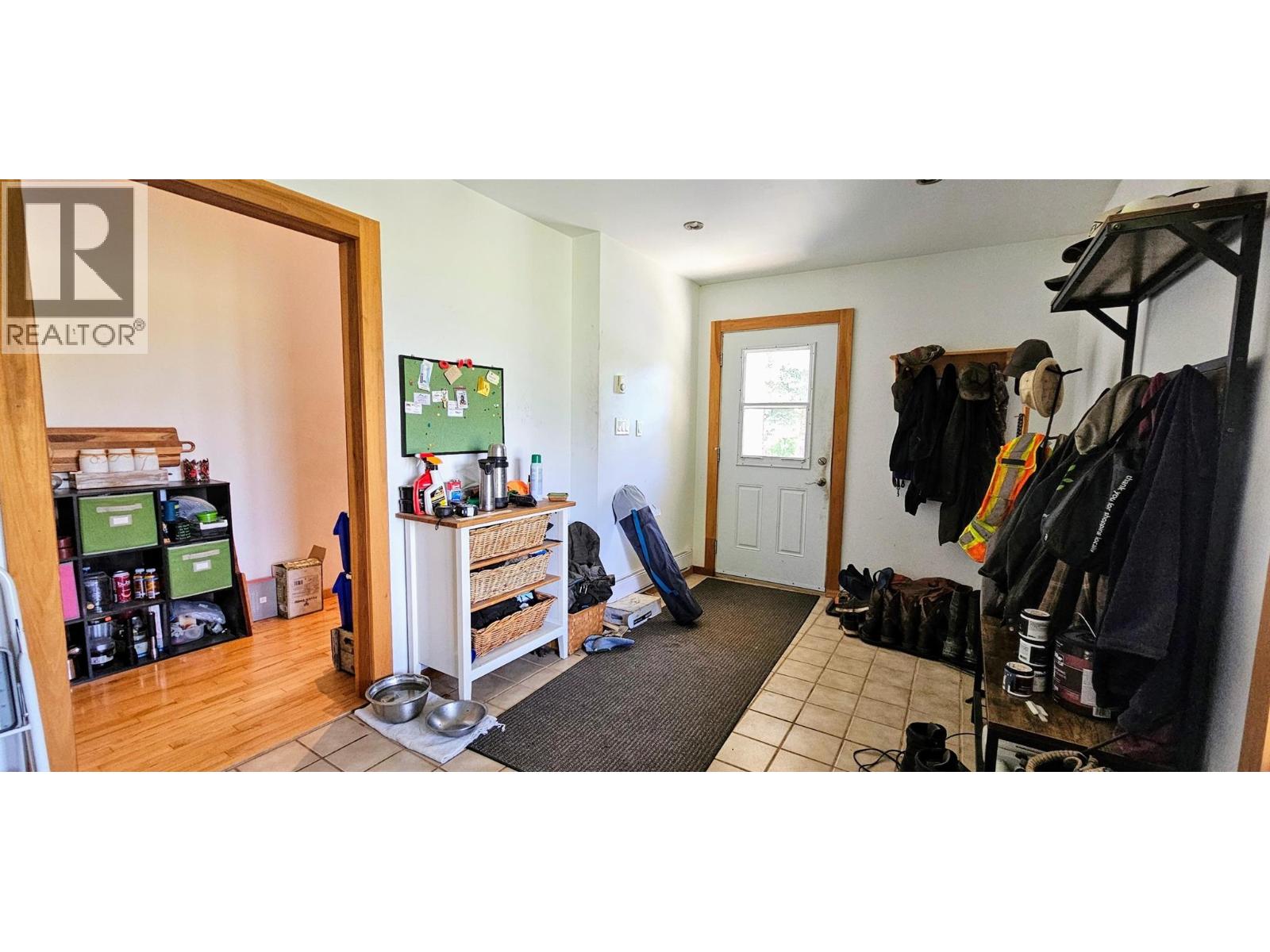 3560 Island Pond Road, Skookumchuck, British Columbia  V0B 2E0 - Photo 12 - 10380430