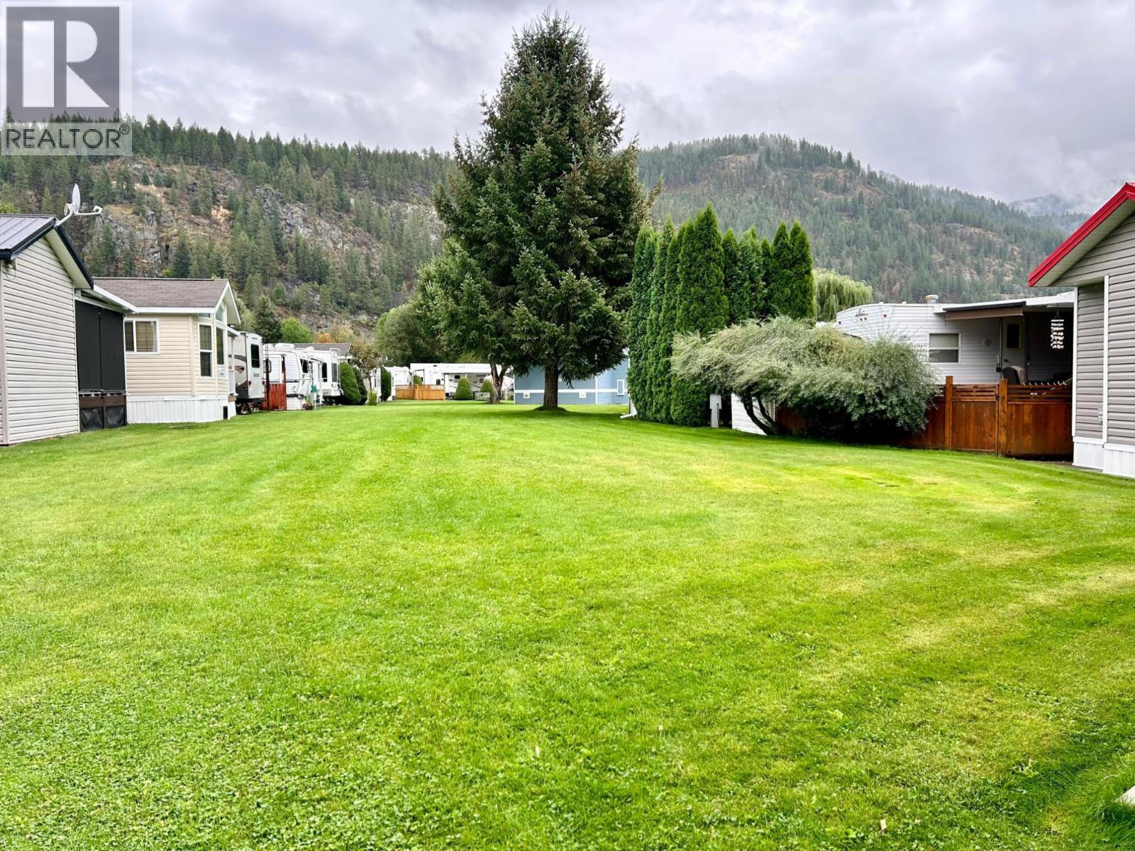 1835 Bakery Frontage Road Unit# 18, Christina Lake, British Columbia  V0H 1E2 - Photo 23 - 10380377