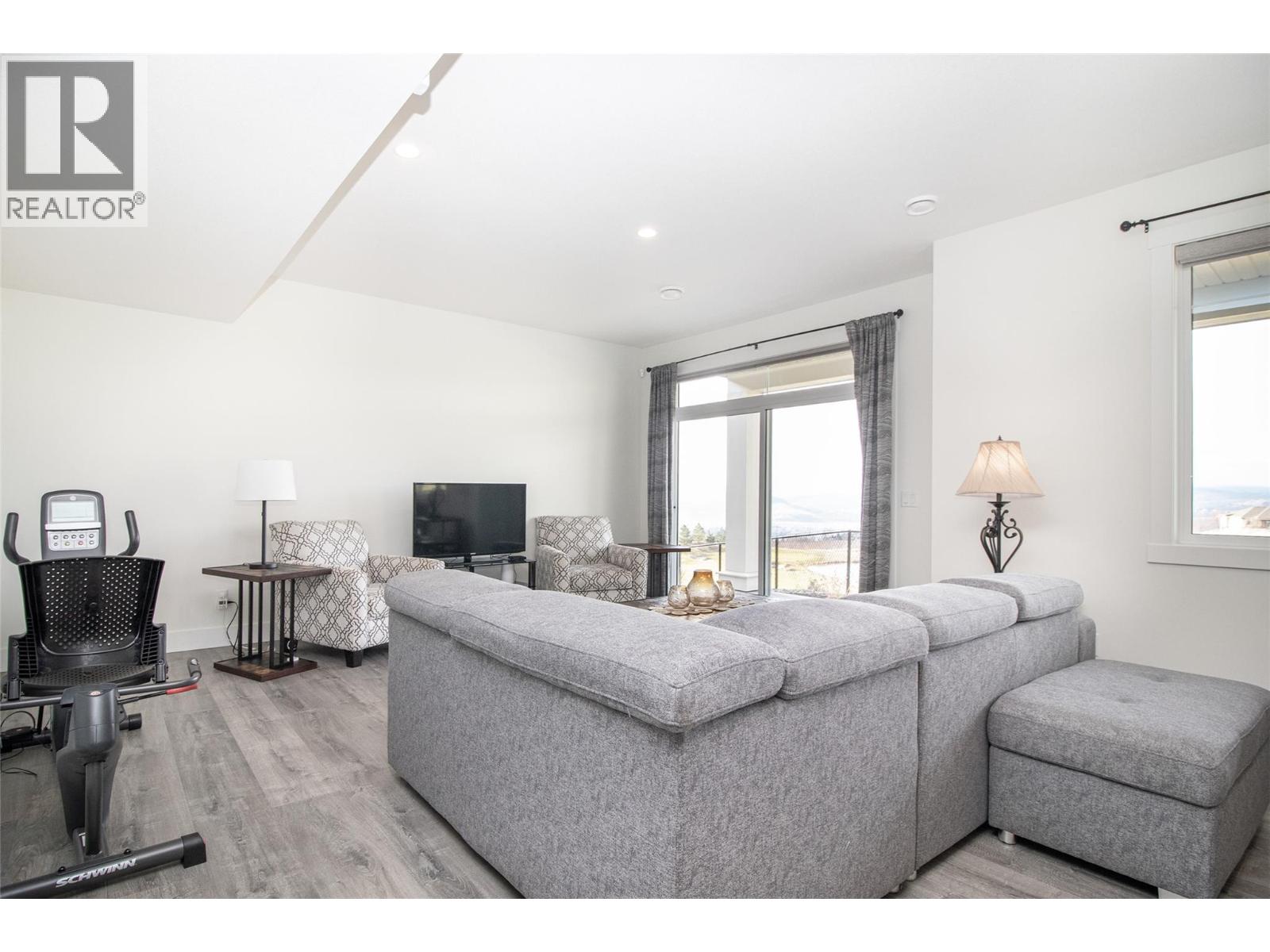 1396 Tower Ranch Drive, Kelowna, British Columbia  V1P 1T8 - Photo 37 - 10380406