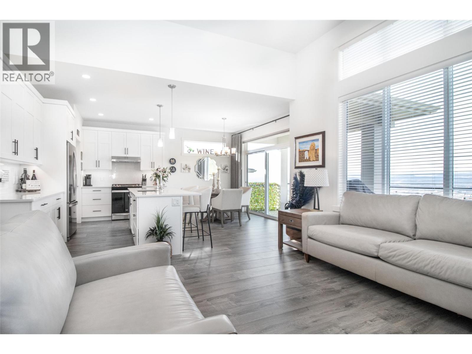 1396 Tower Ranch Drive, Kelowna, British Columbia  V1P 1T8 - Photo 4 - 10380406