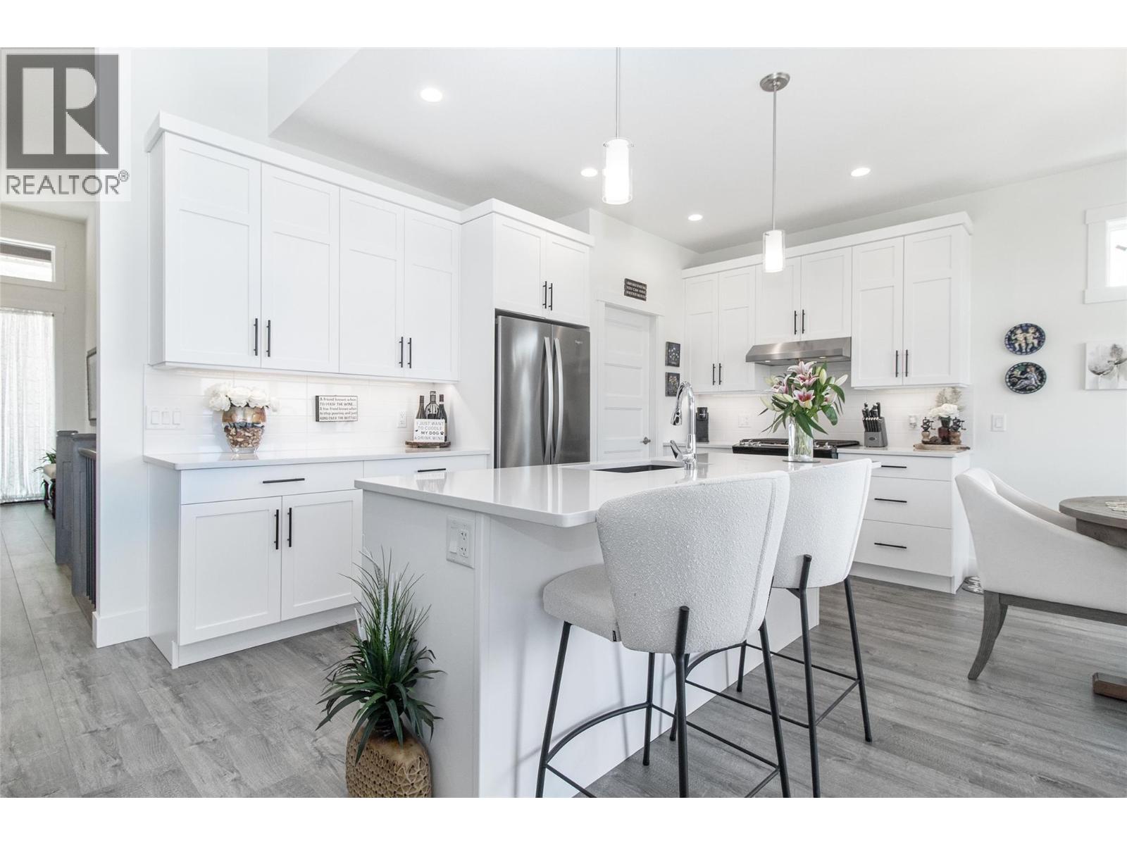 1396 Tower Ranch Drive, Kelowna, British Columbia  V1P 1T8 - Photo 6 - 10380406