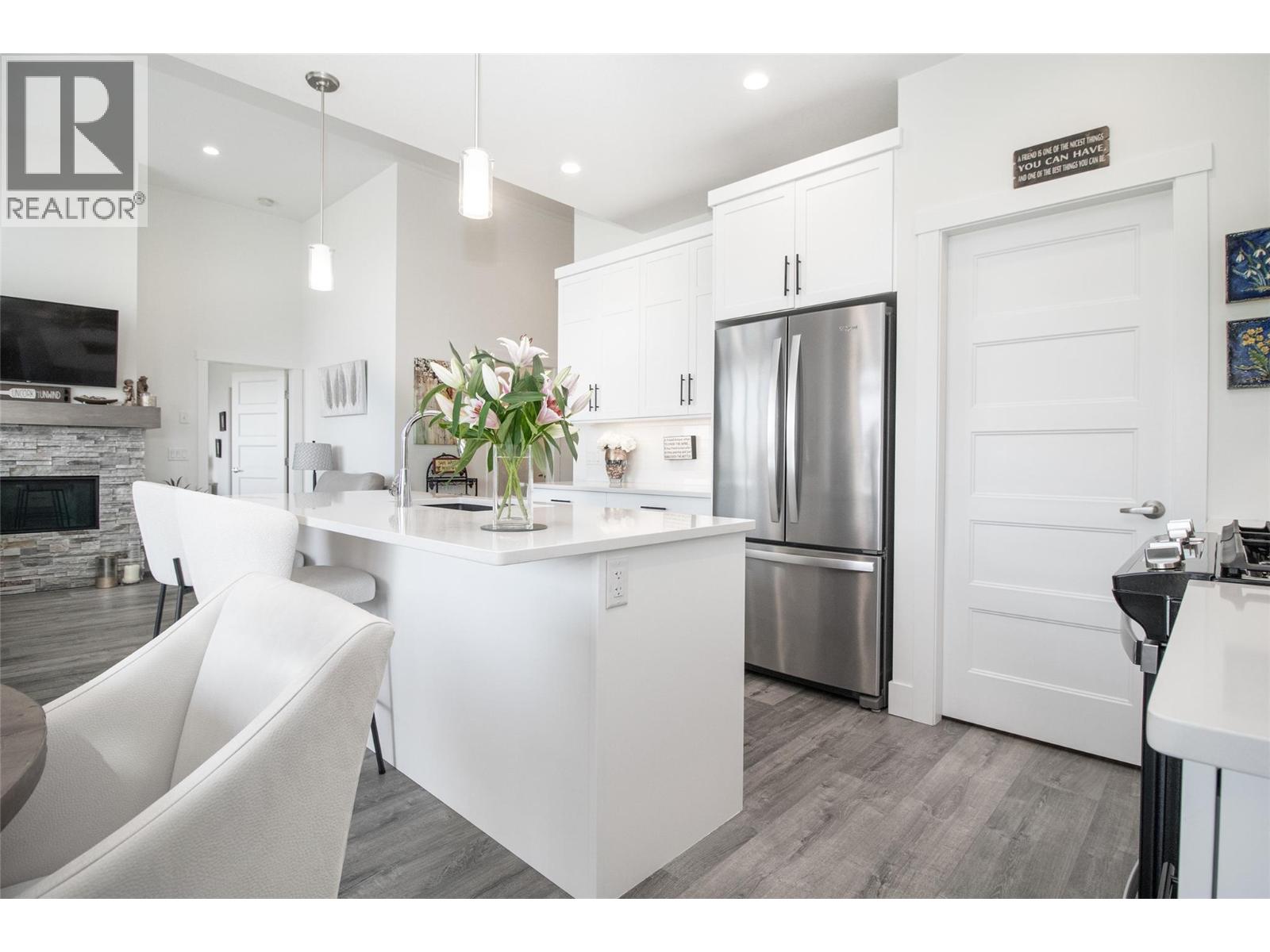 1396 Tower Ranch Drive, Kelowna, British Columbia  V1P 1T8 - Photo 7 - 10380406