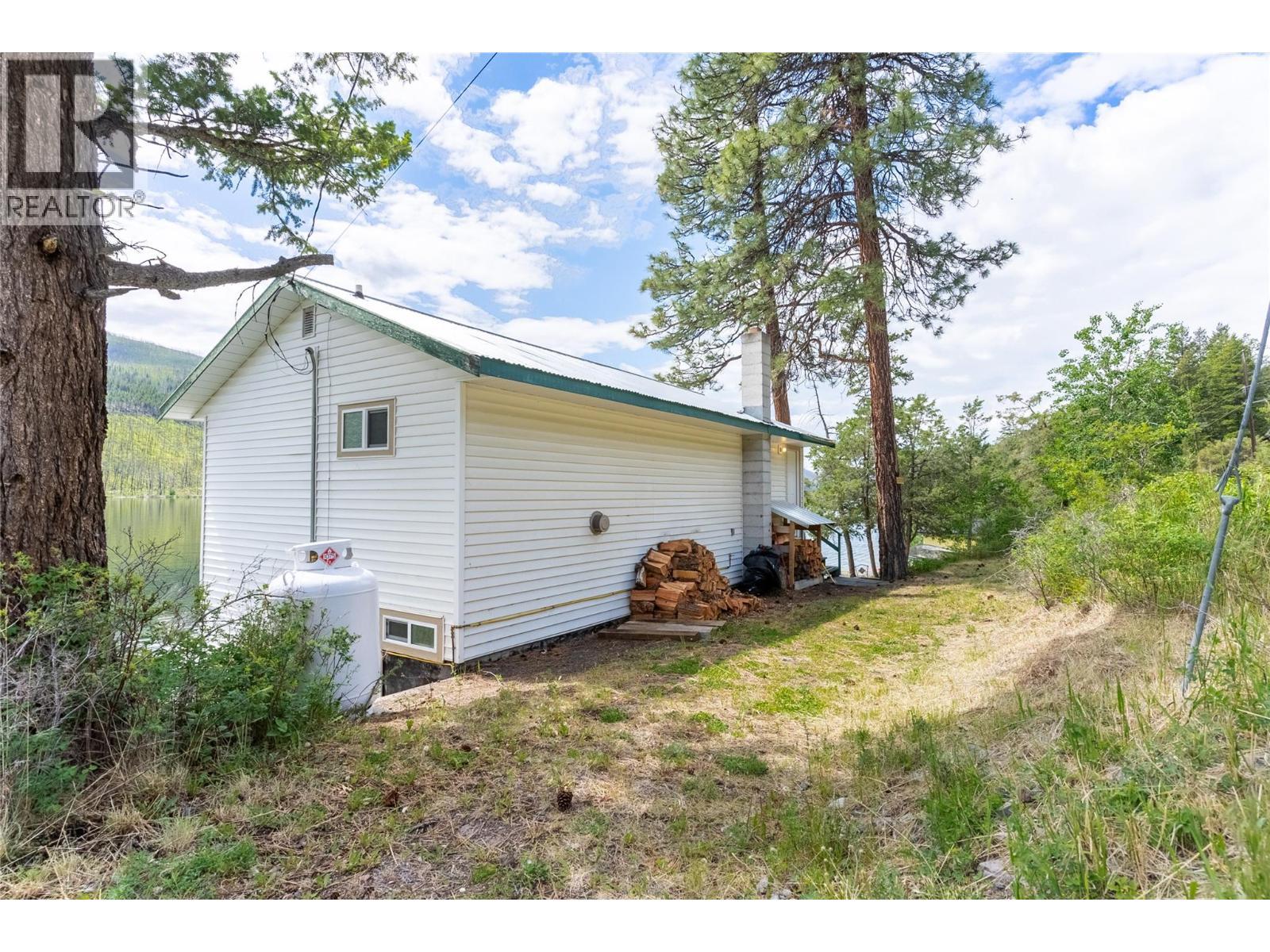 2526 Loon Lake Road, Loon Lake, British Columbia  V0K 1H1 - Photo 38 - 10380264