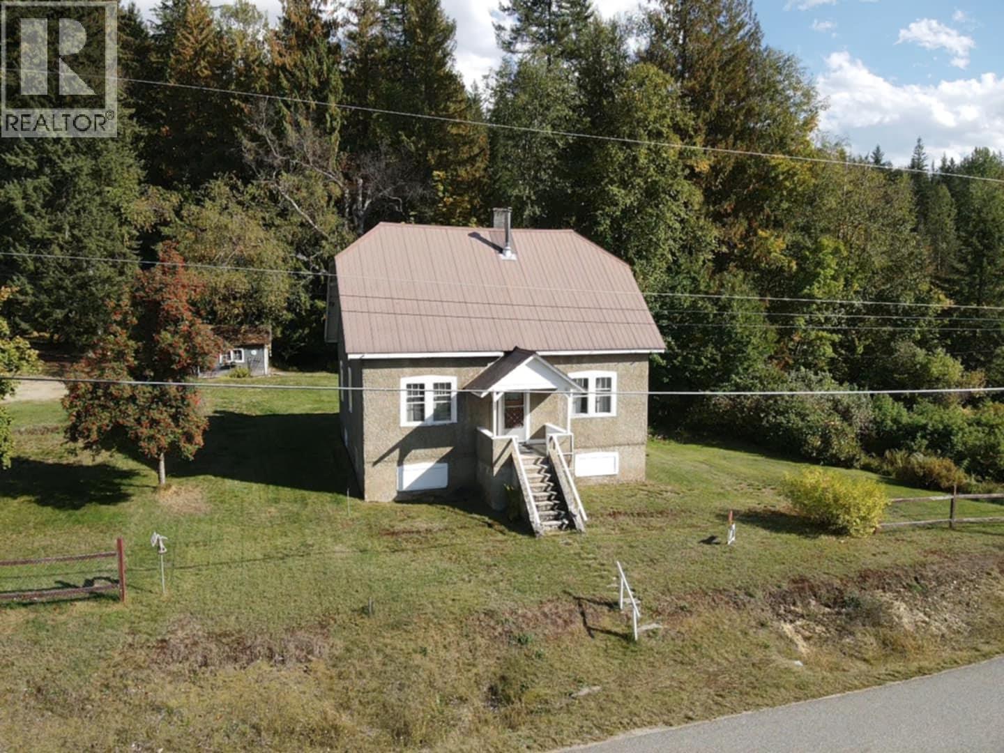 431 Alexander Road, Nakusp, British Columbia  V0G 1R1 - Photo 1 - 10380490