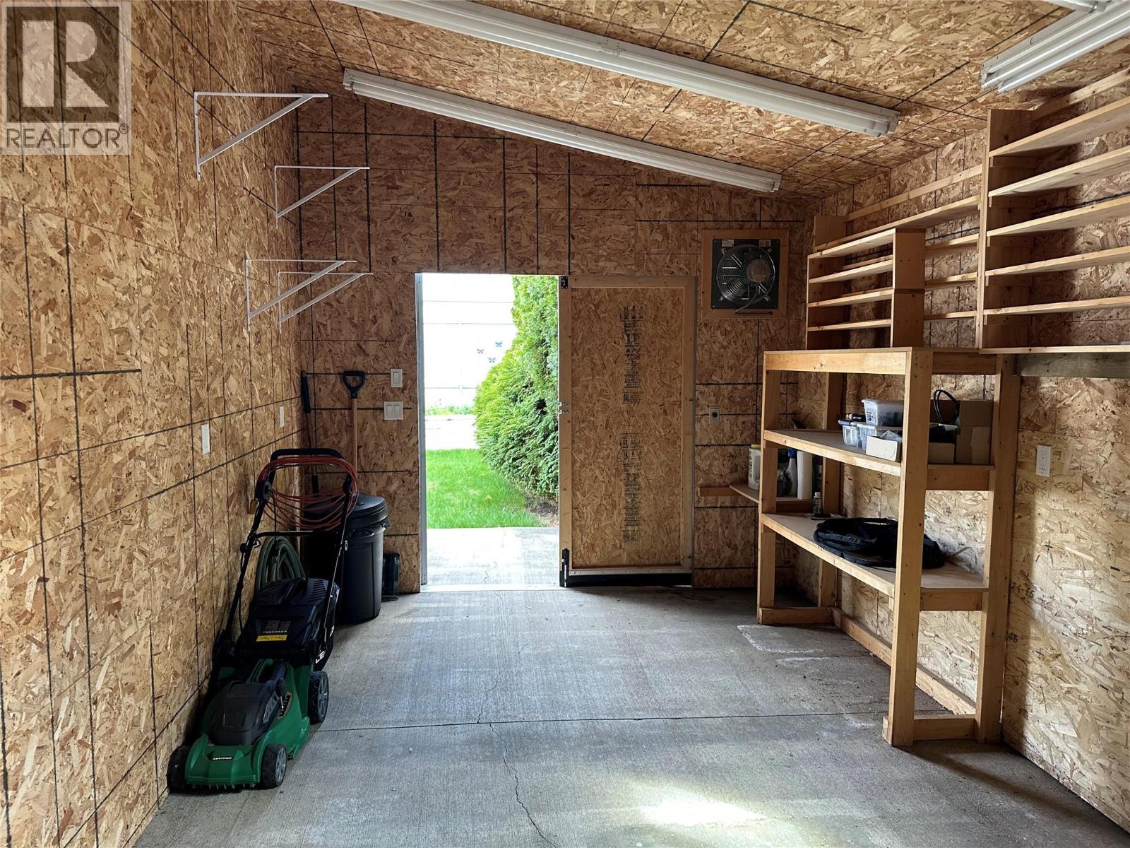 999 Burnaby Avenue Unit# 9, Penticton, British Columbia  V2A 1G7 - Photo 32 - 10374634