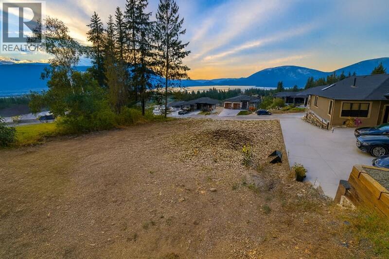 1060 16 Avenue Se, Salmon Arm, British Columbia  V1E 0H4 - Photo 6 - 10380032