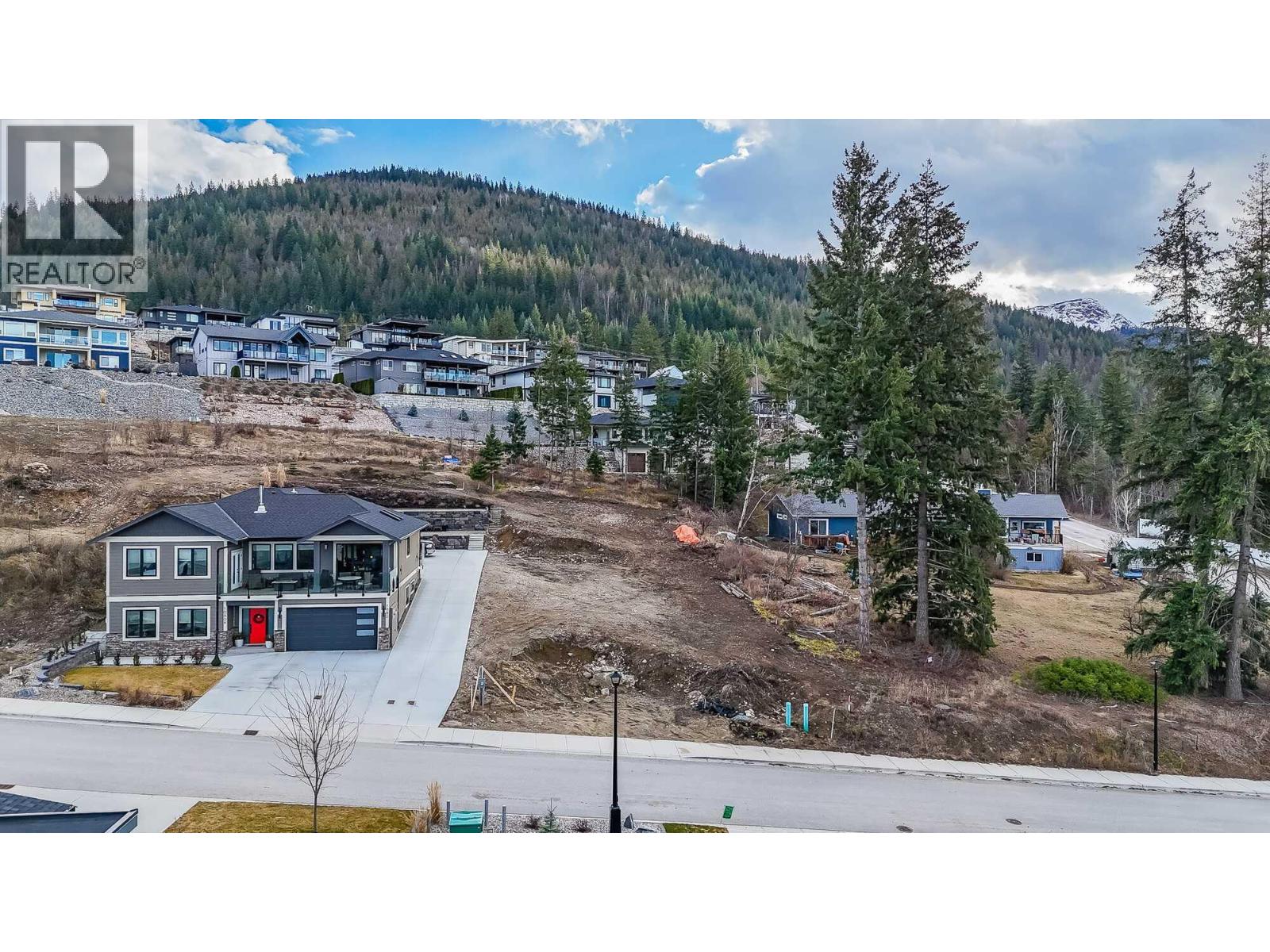 1060 16 Avenue Se, Salmon Arm, British Columbia  V1E 0H4 - Photo 8 - 10380032
