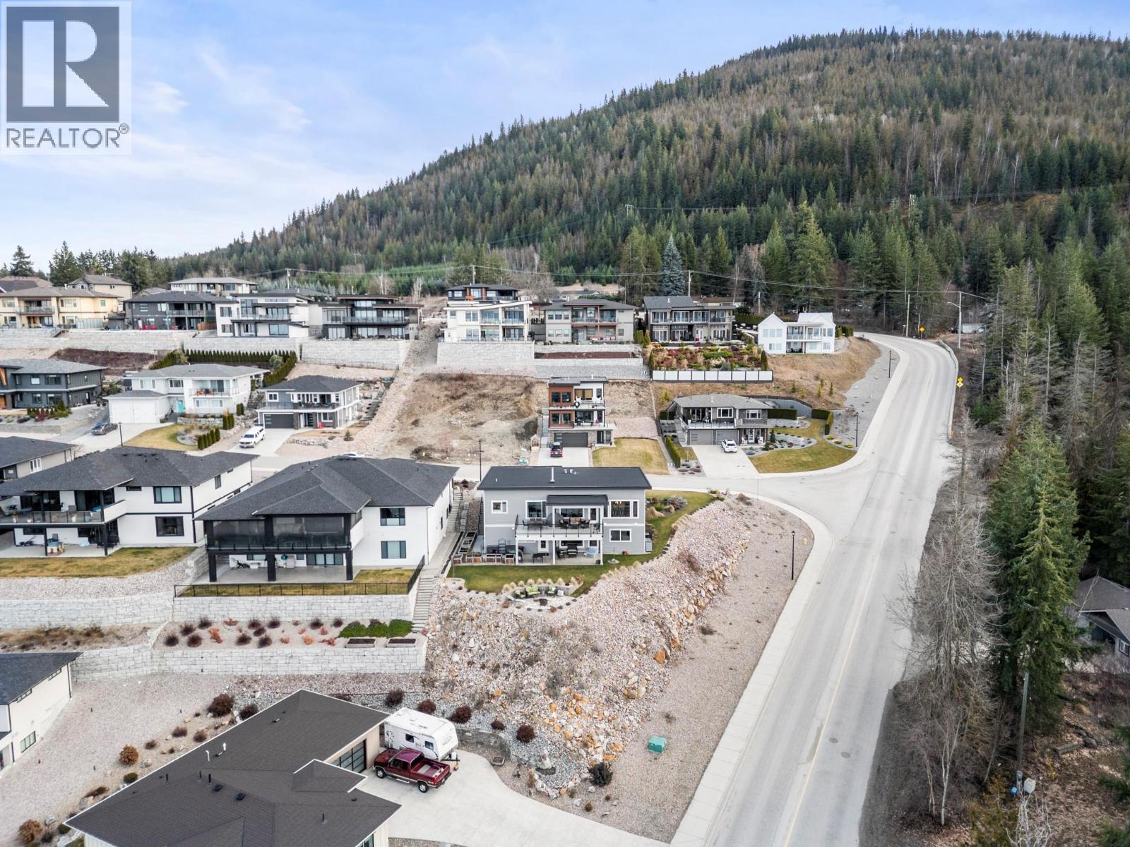 1021 17 Avenue Se, Salmon Arm, British Columbia  V1E 2G2 - Photo 62 - 10380030
