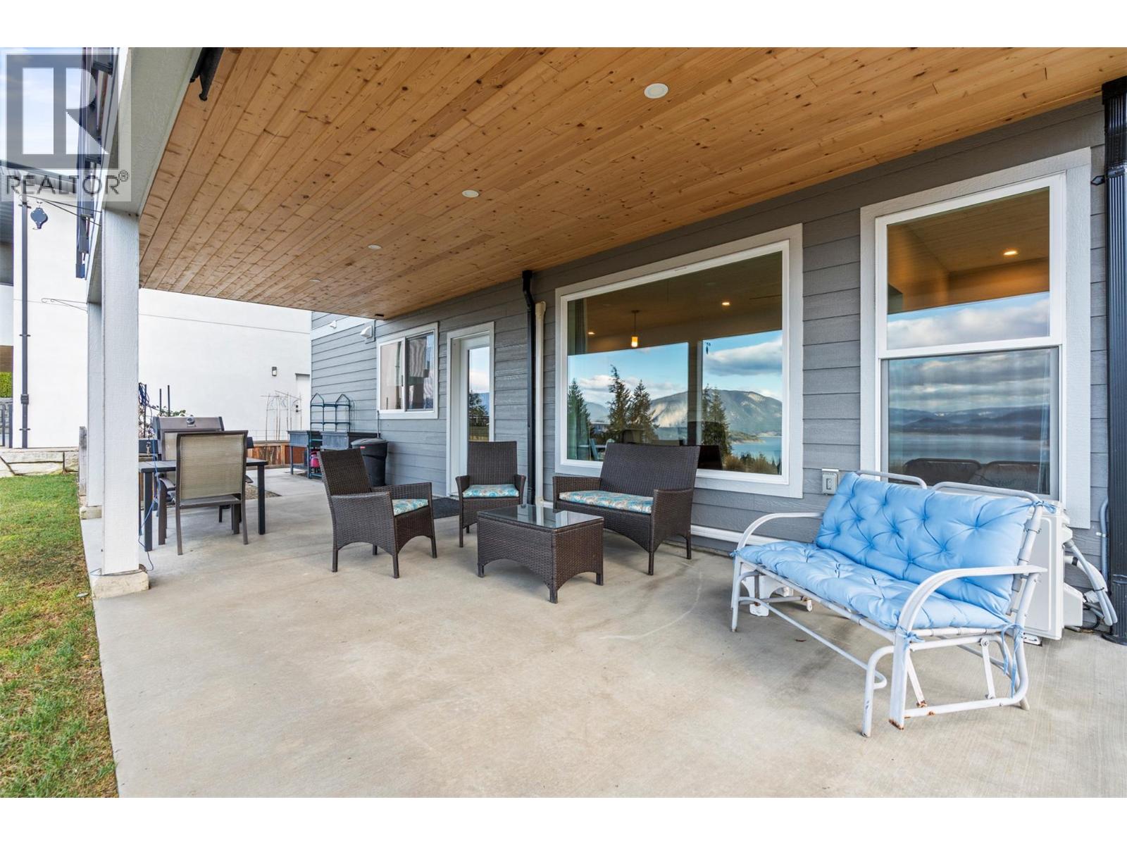 1021 17 Avenue Se, Salmon Arm, British Columbia  V1E 2G2 - Photo 64 - 10380030