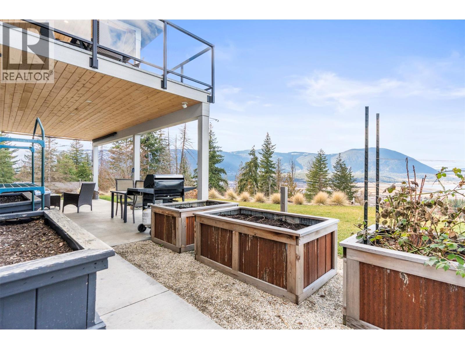 1021 17 Avenue Se, Salmon Arm, British Columbia  V1E 2G2 - Photo 66 - 10380030