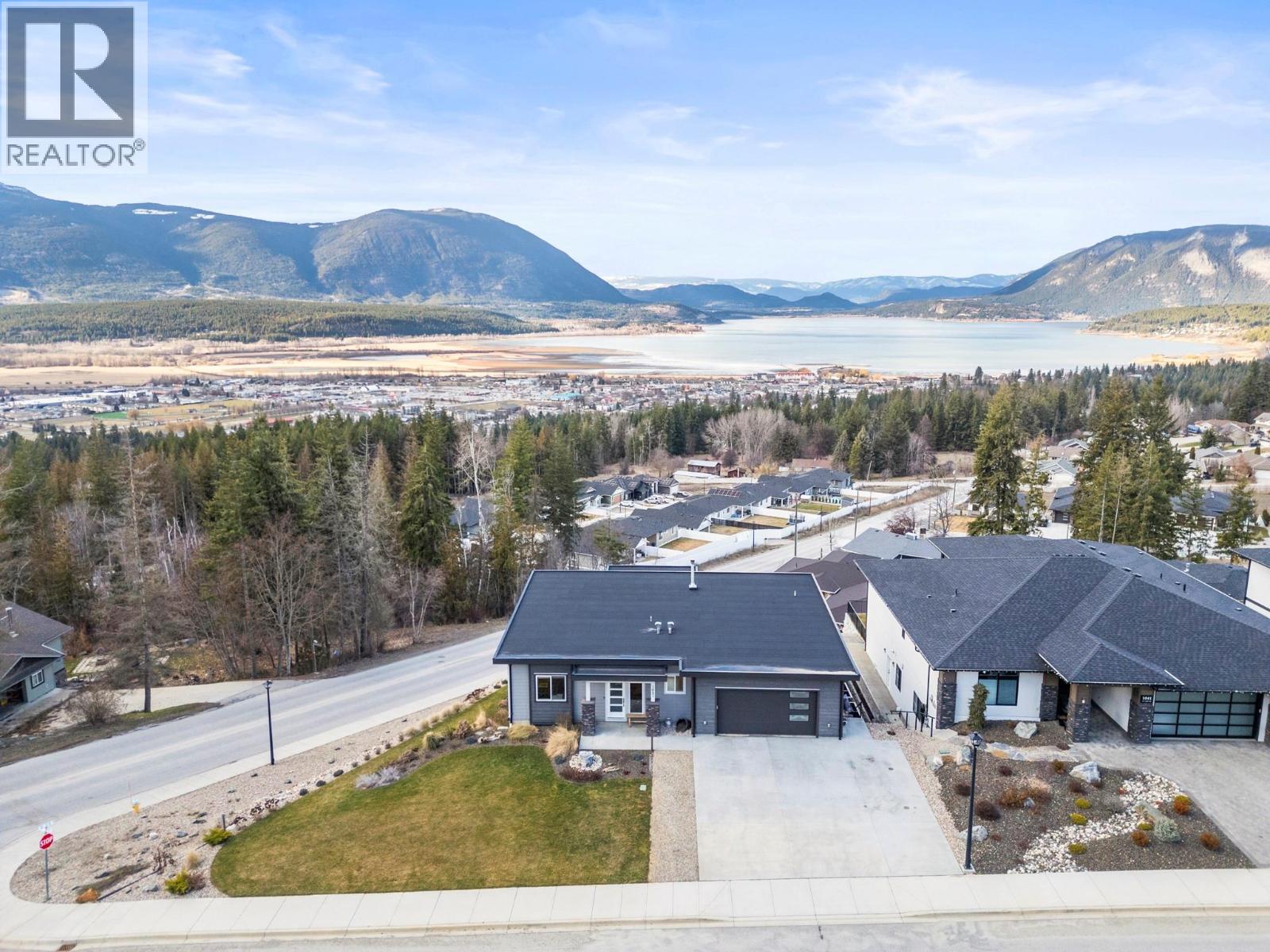 1021 17 Avenue Se, Salmon Arm, British Columbia  V1E 2G2 - Photo 81 - 10380030