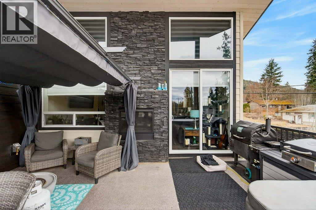 2010 15 Avenue Se, Salmon Arm, British Columbia  V1E 0E7 - Photo 33 - 10380190