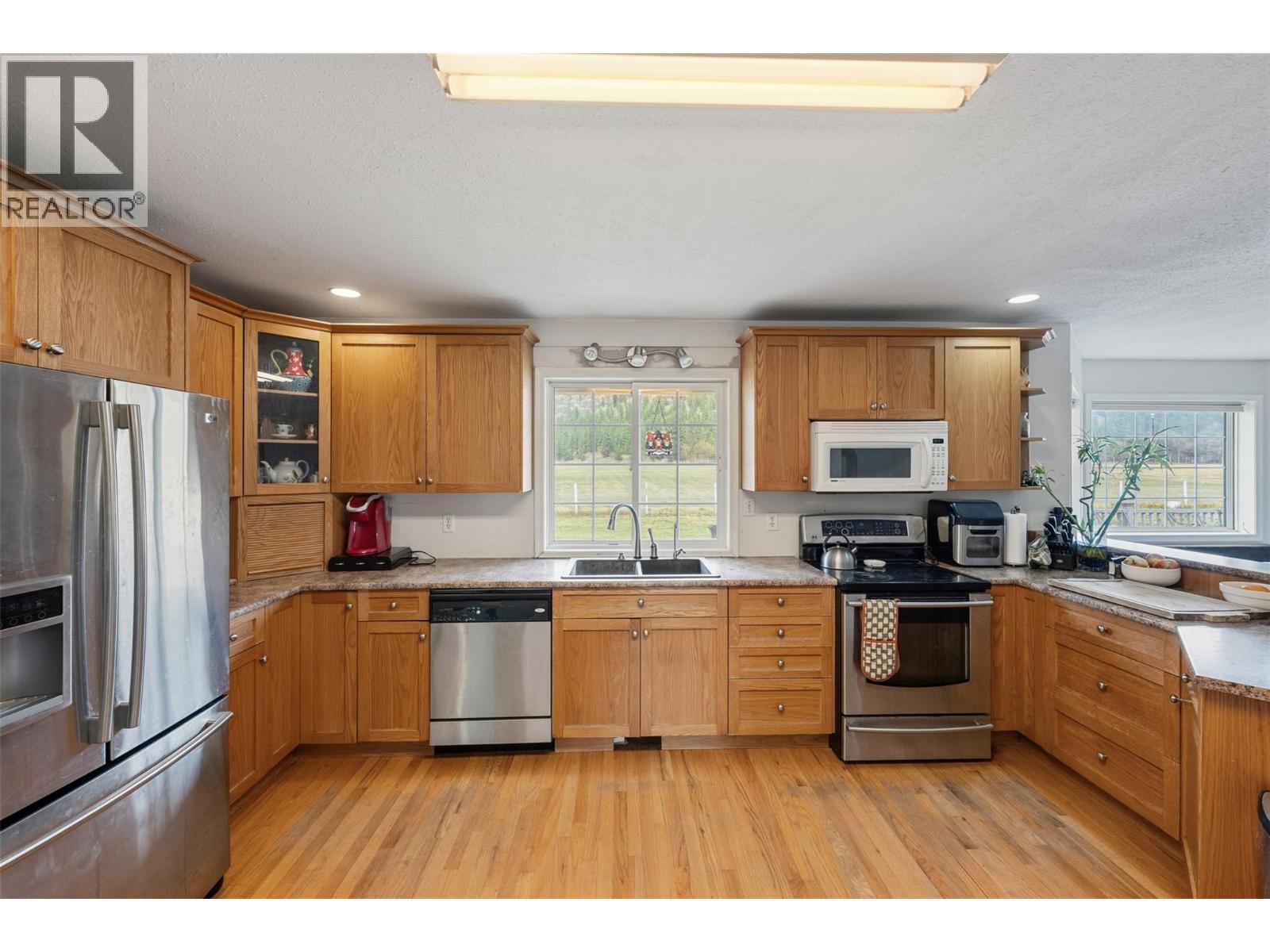 351 Jones Way Road, Oliver, British Columbia  V0H 1T5 - Photo 20 - 10380051