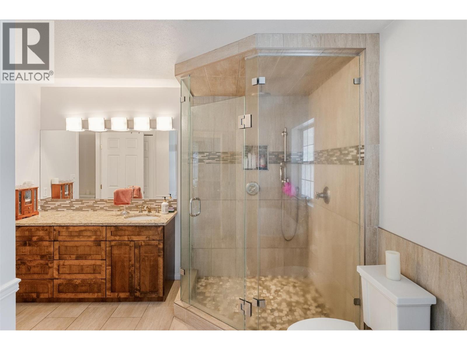 351 Jones Way Road, Oliver, British Columbia  V0H 1T5 - Photo 38 - 10380051