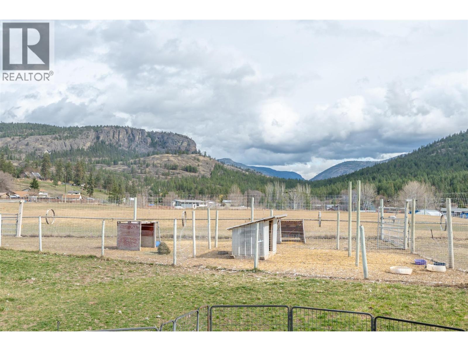 351 Jones Way Road, Oliver, British Columbia  V0H 1T5 - Photo 4 - 10380051